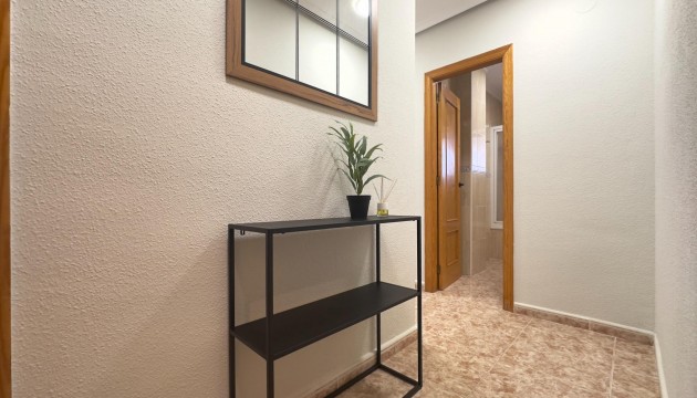 Resale - Apartment - Torrevieja - Playa de los Locos
