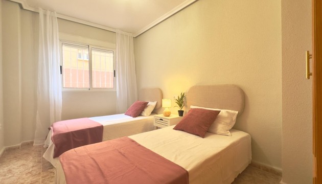 Resale - Apartment - Torrevieja - Playa de los Locos