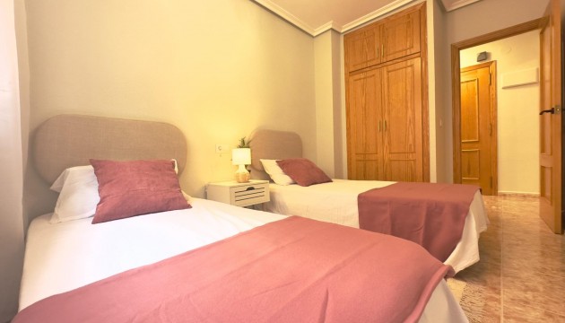 Resale - Apartment - Torrevieja - Playa de los Locos