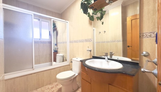 Resale - Apartment - Torrevieja - Playa de los Locos