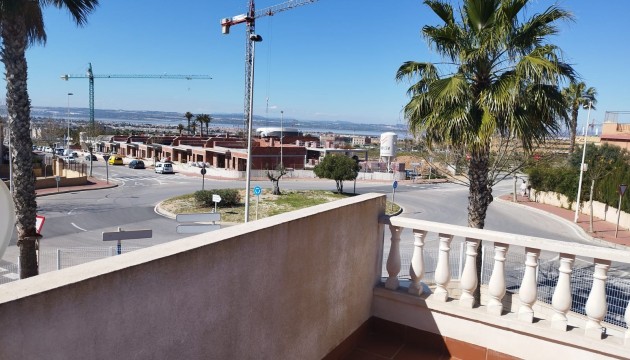 Resale - Bungalow - Torrevieja - Nueva Torrevieja - Aguas Nuevas