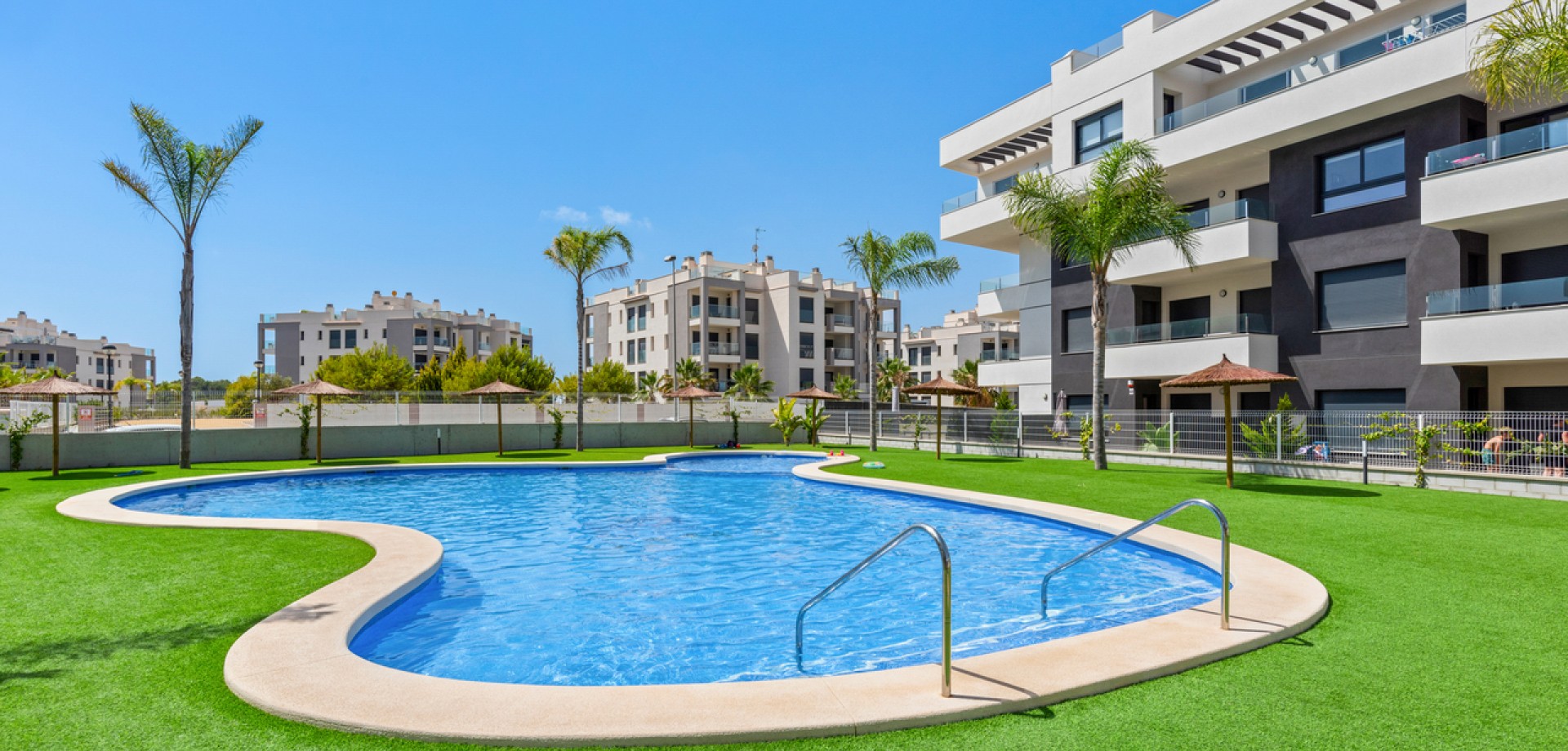 Apartment in Villamartin - Image 3