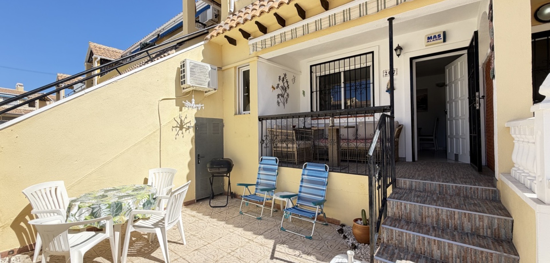 Apartment in Villamartin - view 1