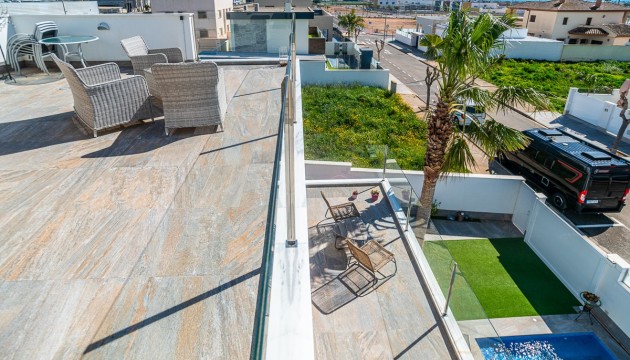 Reventa - Chalet Independiente - Pilar de la Horadada