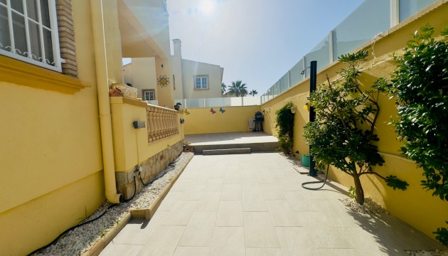 Herverkoop - Detached Villa - Orihuela Costa - Playa Flamenca