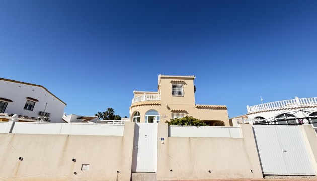 Herverkoop - Detached Villa - Orihuela Costa - Villamartín