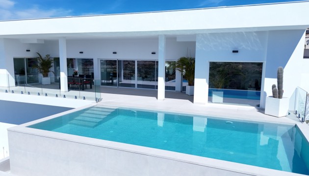 Resale - Detached Villa - La Marina