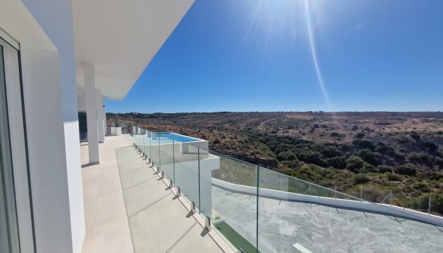 Resale - Detached Villa - La Marina