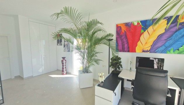 Resale - Detached Villa - La Marina