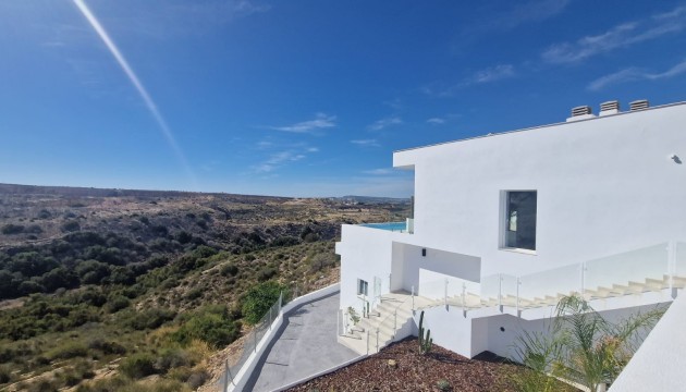 Resale - Detached Villa - La Marina