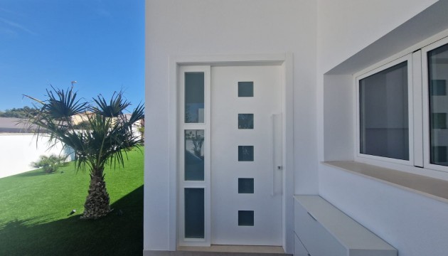 Resale - Detached Villa - La Marina