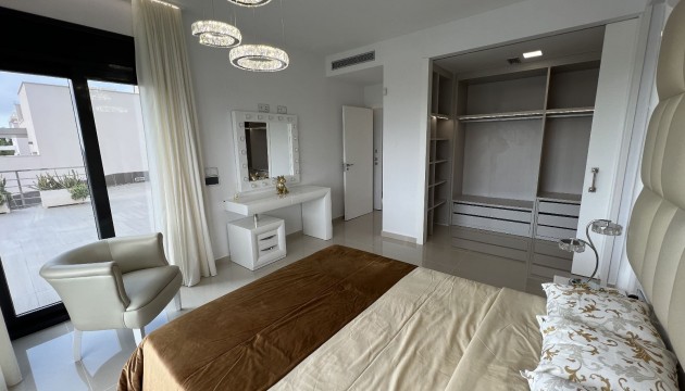 Resale - Detached Villa - San Miguel de Salinas