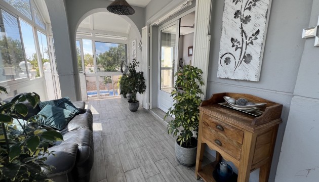 Herverkoop - Detached Villa - Orihuela