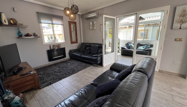 Herverkoop - Detached Villa - Orihuela