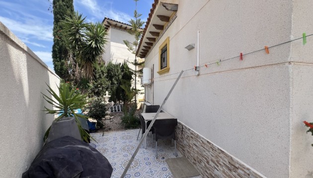 Herverkoop - Detached Villa - Orihuela