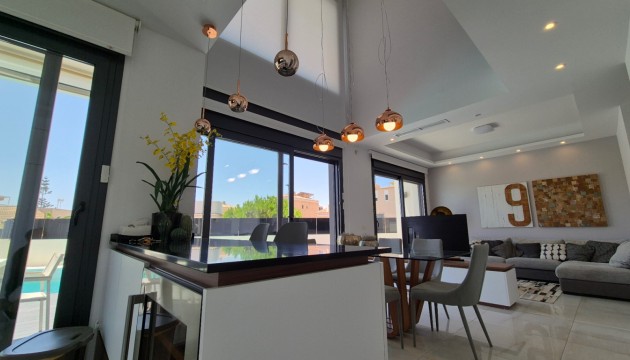 Wiederverkauf - Detached Villa - Torrevieja - Costa Blanca Sur