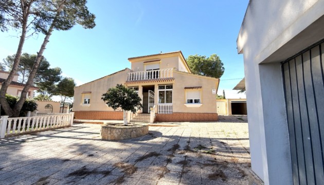 Reventa - Chalet Independiente - Pilar de la Horadada