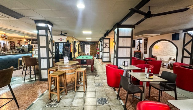 Перепродажа - Коммерческий - Torrevieja - Nueva Torrevieja - Aguas Nuevas