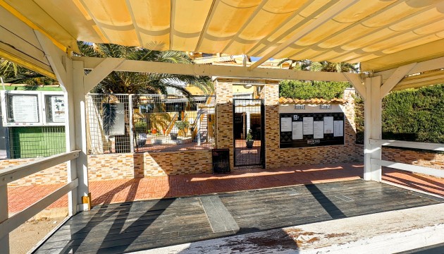 Перепродажа - Коммерческий - Torrevieja - Nueva Torrevieja - Aguas Nuevas