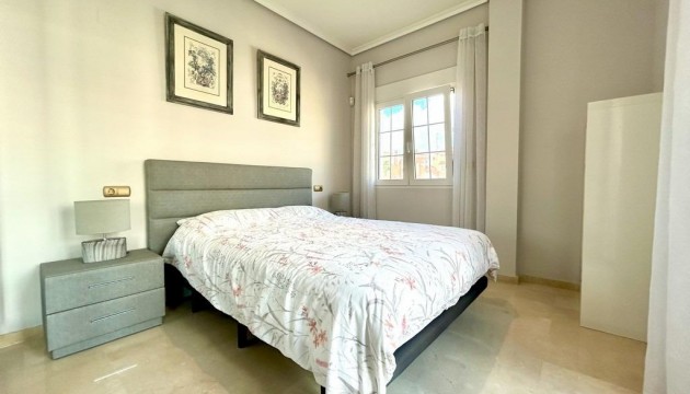 Resale - Apartment - Orihuela Costa - Cabo Roig