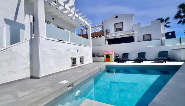 Resale - Detached Villa - San Miguel de Salinas - Villamartín