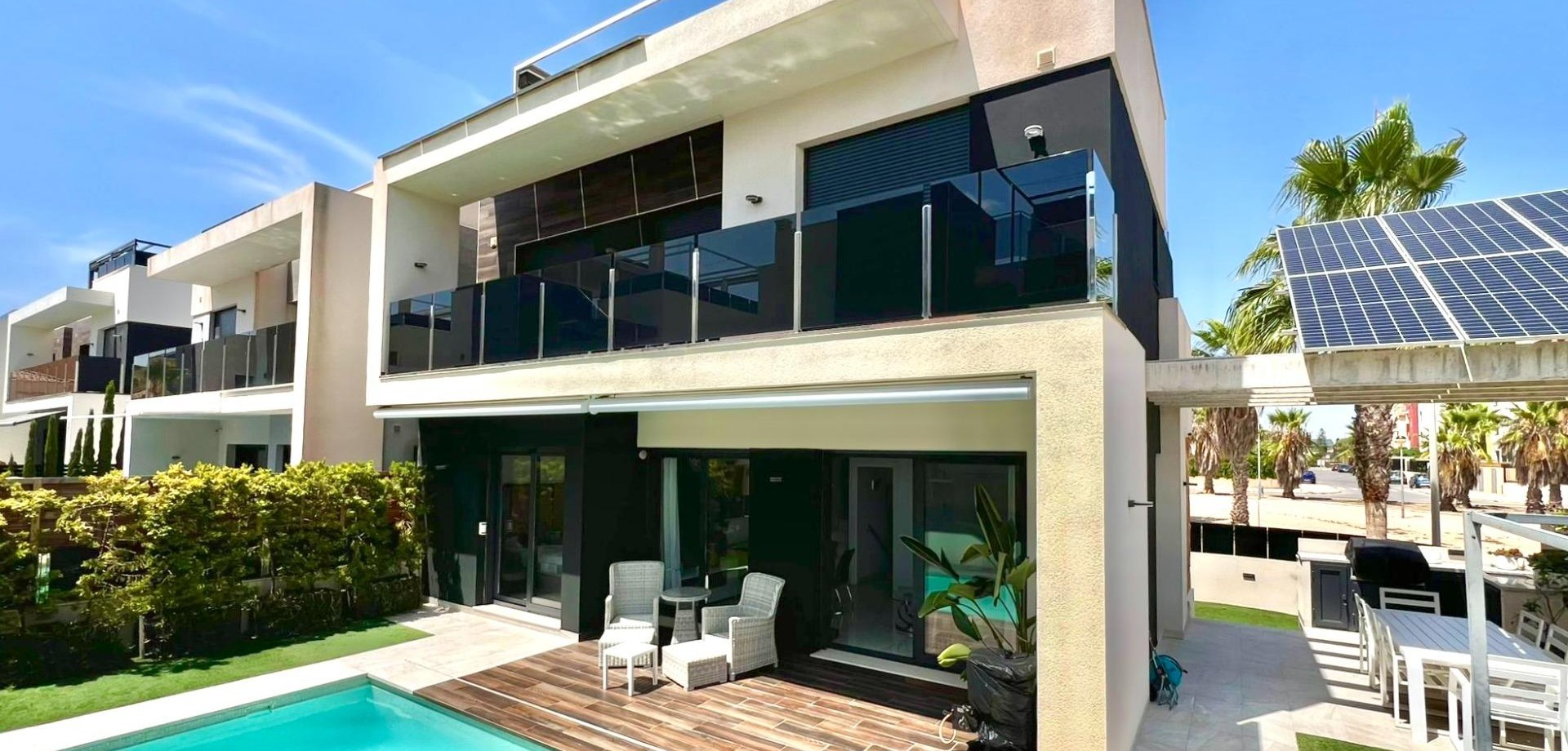 House in Dehesa de Campoamor - view 1