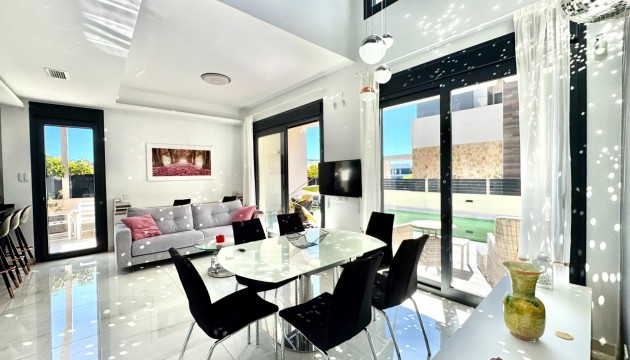 Resale - Detached Villa - Orihuela Costa - Lomas de Cabo Roig