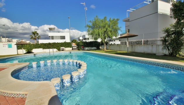 Wiederverkauf - Stadthaus - Orihuela Costa - Villamartín