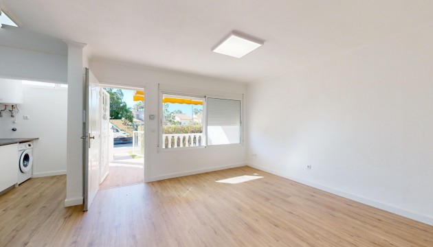 Resale - Apartment - Orihuela Costa - Villamartín