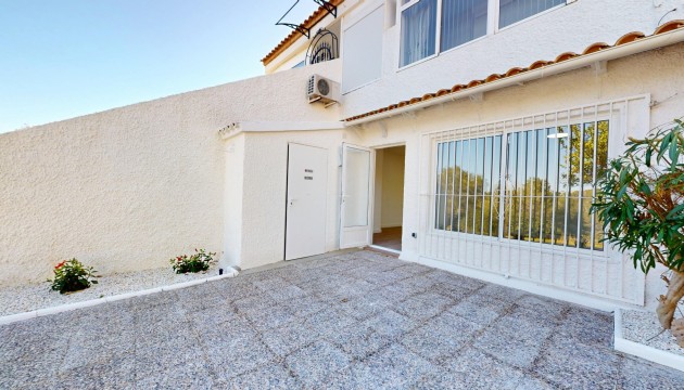 Resale - Apartment - Orihuela Costa - Villamartín