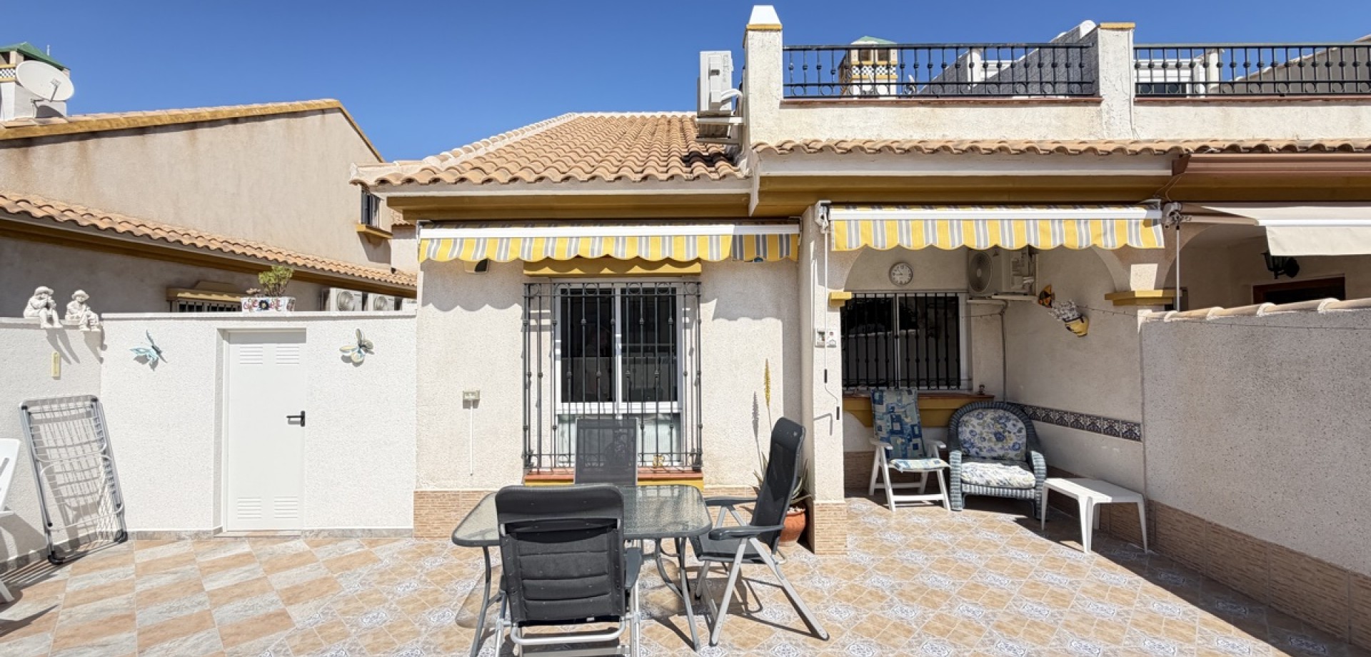 House in La Zenia - view 1
