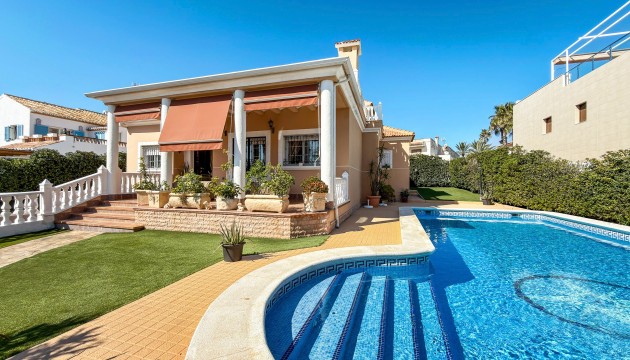 Resale - Detached Villa - Torrevieja - Torrelamata - La Mata