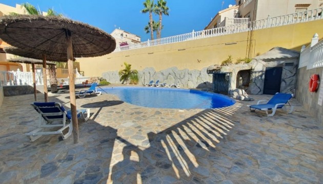 Herverkoop - Apartment - Orihuela Costa - Villamartín