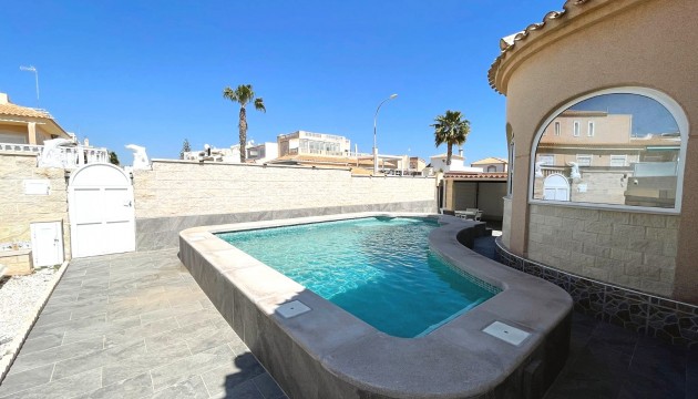 Herverkoop - Detached Villa - Orihuela Costa