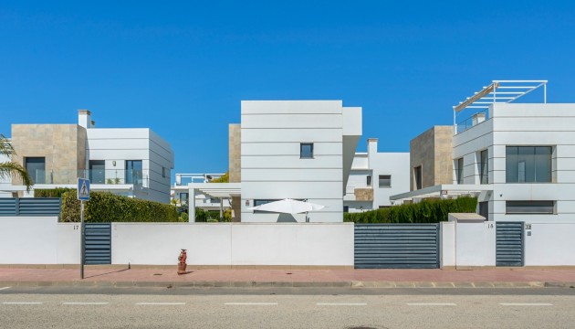 Перепродажа - отдельная вилла - Ciudad Quesada