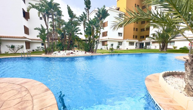 Wiederverkauf - Apartment - Torrevieja - Punta Prima