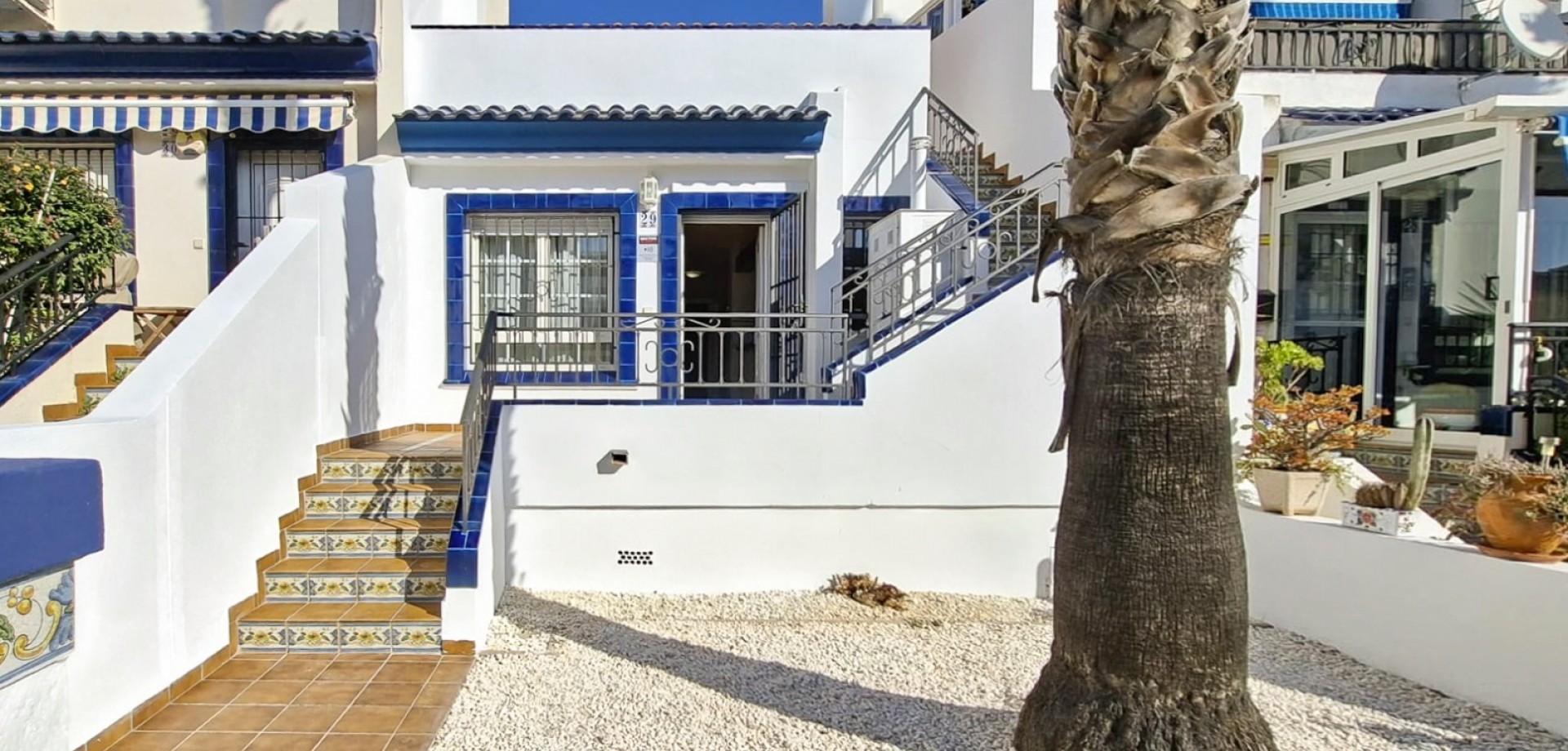House in Villamartin - view 1
