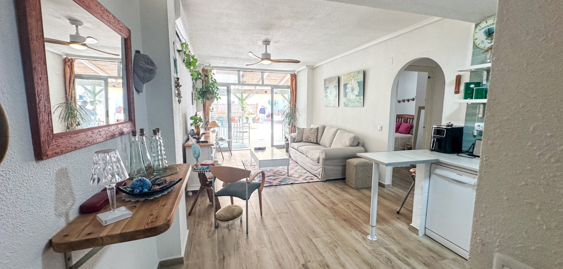 Apartment in Torrevieja - Image 2