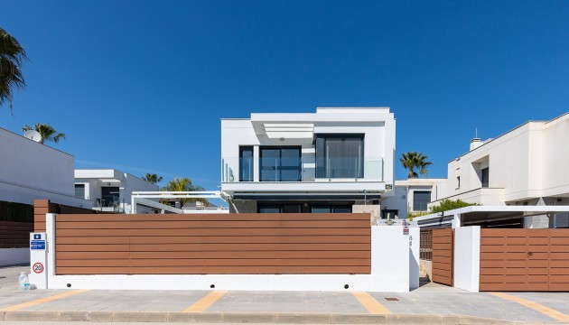 Resale - Detached Villa - Vistabella Golf