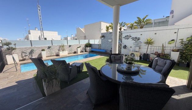 Herverkoop - Detached Villa - Orihuela Costa - Villamartín