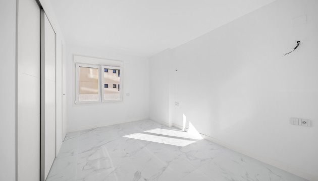 Resale - Apartment - Torrevieja - Punta Prima