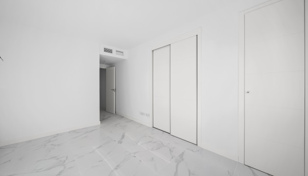 Resale - Apartment - Torrevieja - Punta Prima