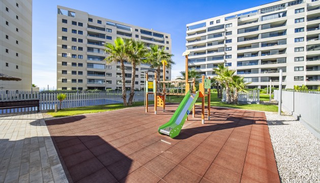 Resale - Apartment - Torrevieja - Punta Prima
