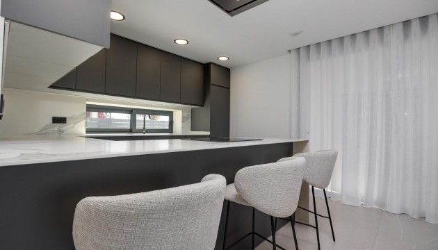 Новое здание - отдельная вилла - Torrevieja