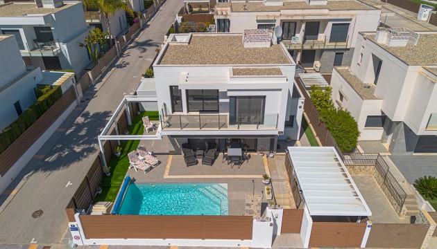 Resale - Detached Villa - Vistabella Golf