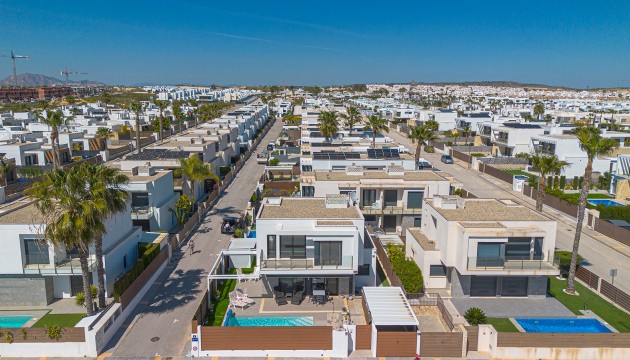 Resale - Detached Villa - Vistabella Golf