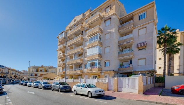 Resale - Apartment - Torrevieja - Playa del Cura