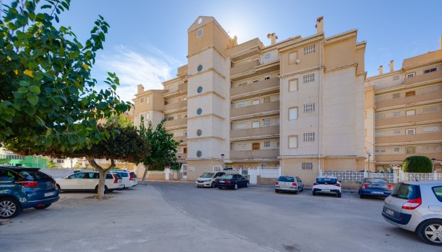 Resale - Apartment - Torrevieja - Playa del Cura