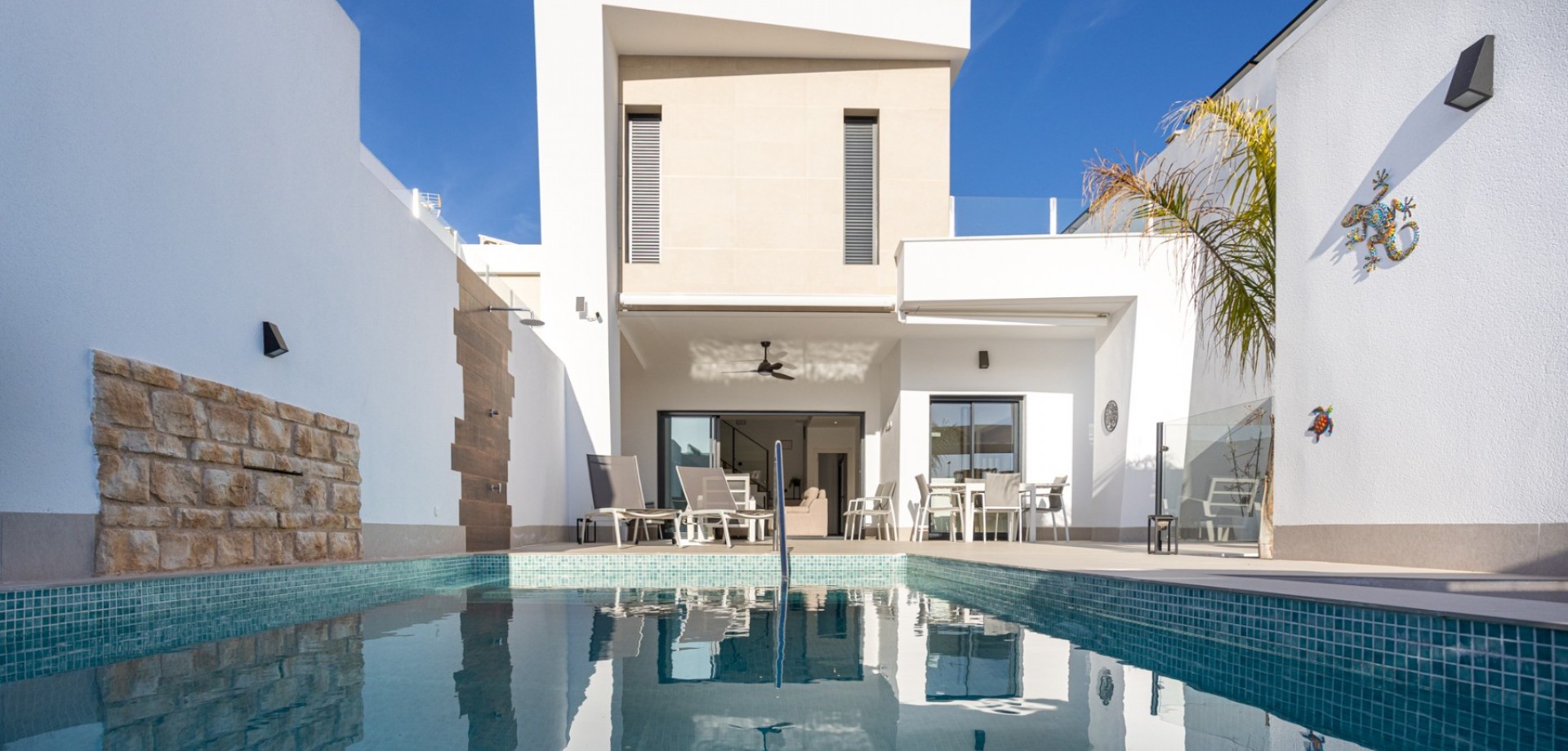 House in Dolores - view 1