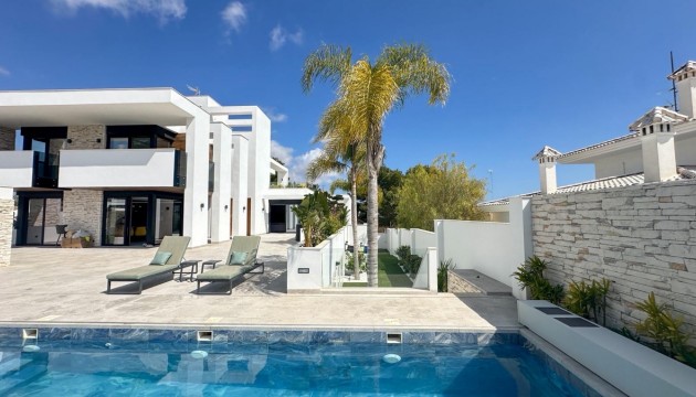 Wiederverkauf - Detached Villa - Orihuela Costa - Villamartín